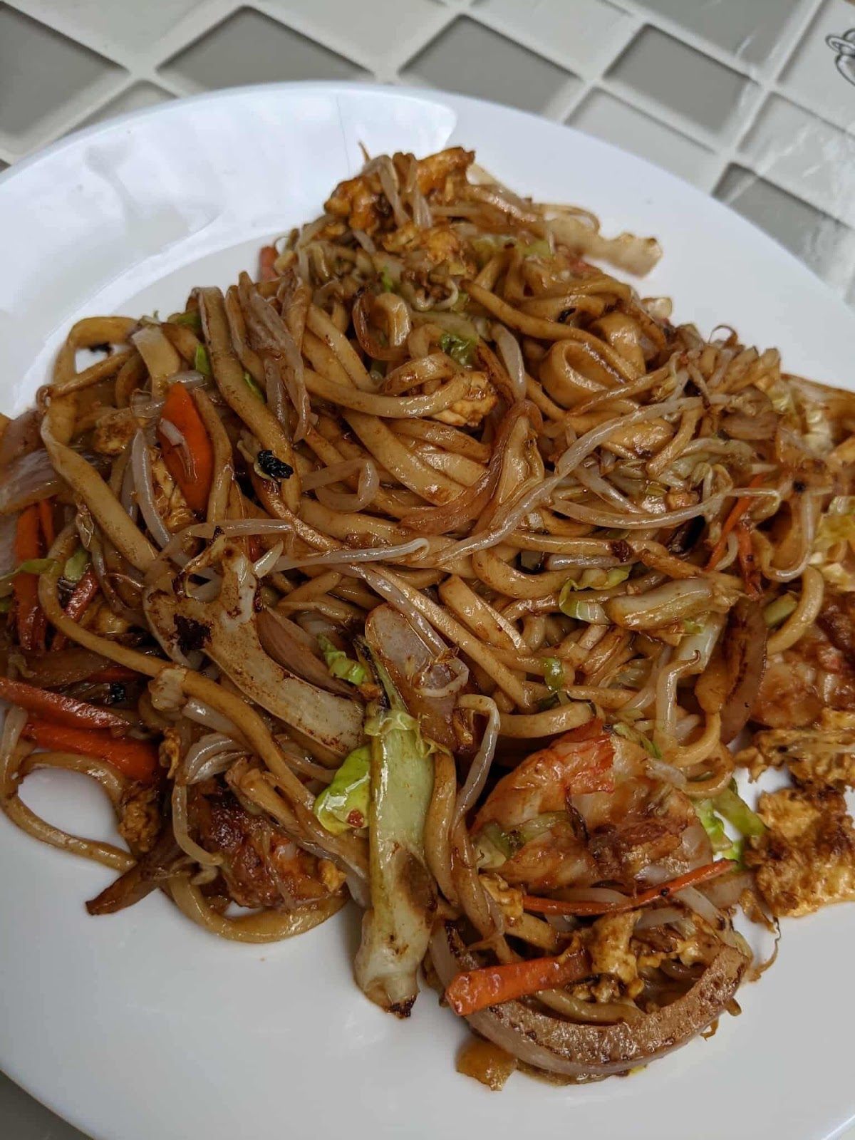 Τηγανητά noodles με λαχανικά