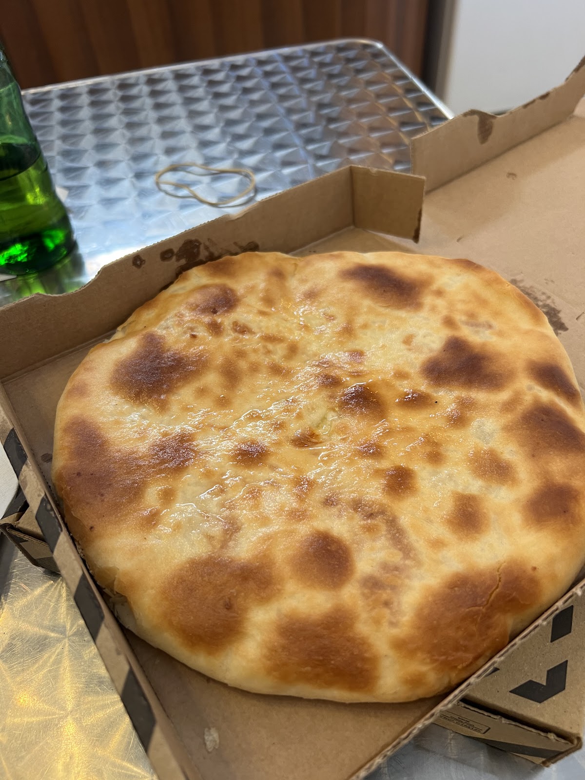 Φρεσκοψημένο χατσαπούρι