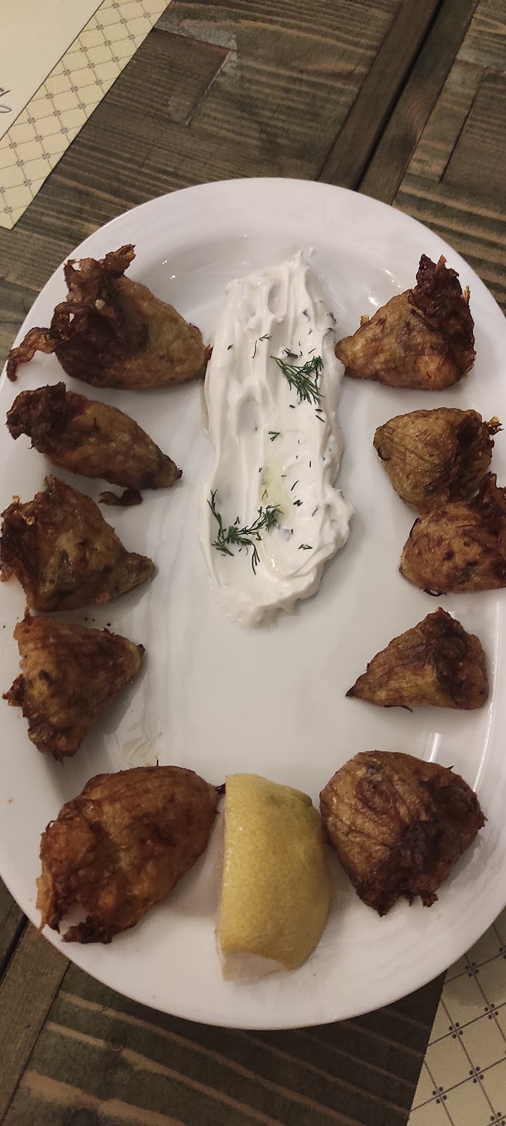 Κεφτεδάκια με τζατζίκι