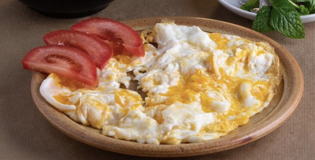 Eggs in the clay dish