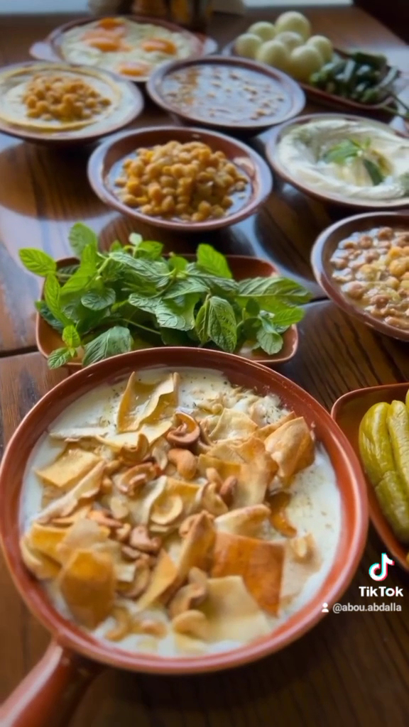 Fatteh, drowning in ghee