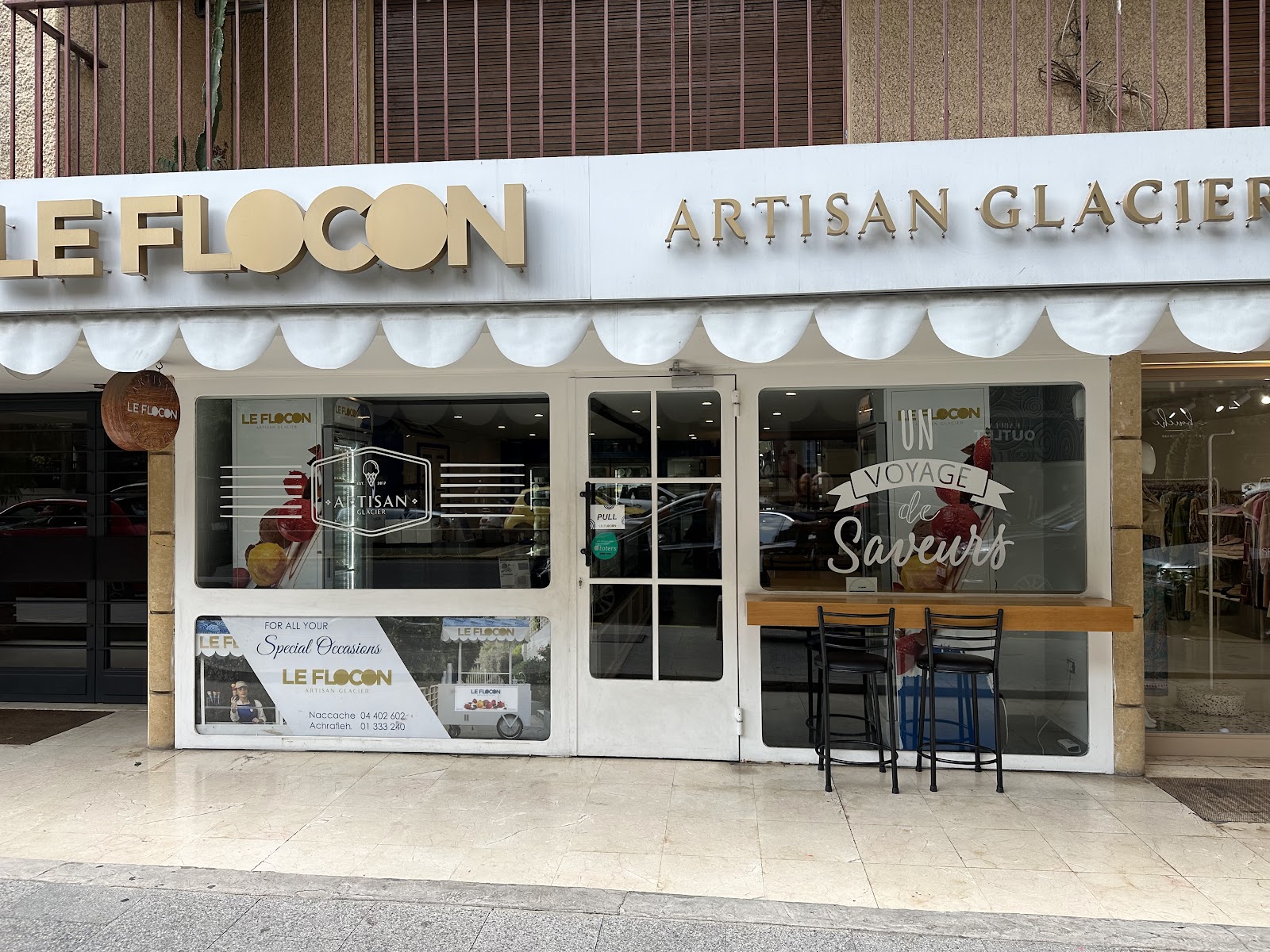 Le Flocon Artisan Glacier storefront