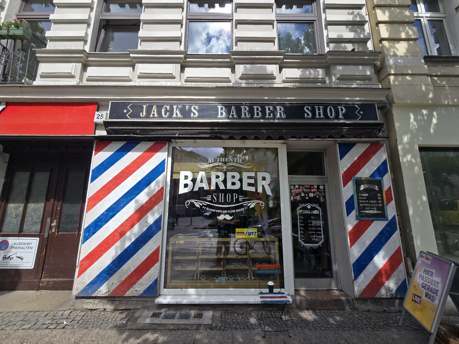 Jack's Barber Shop Fassade auf der Sonnenallee