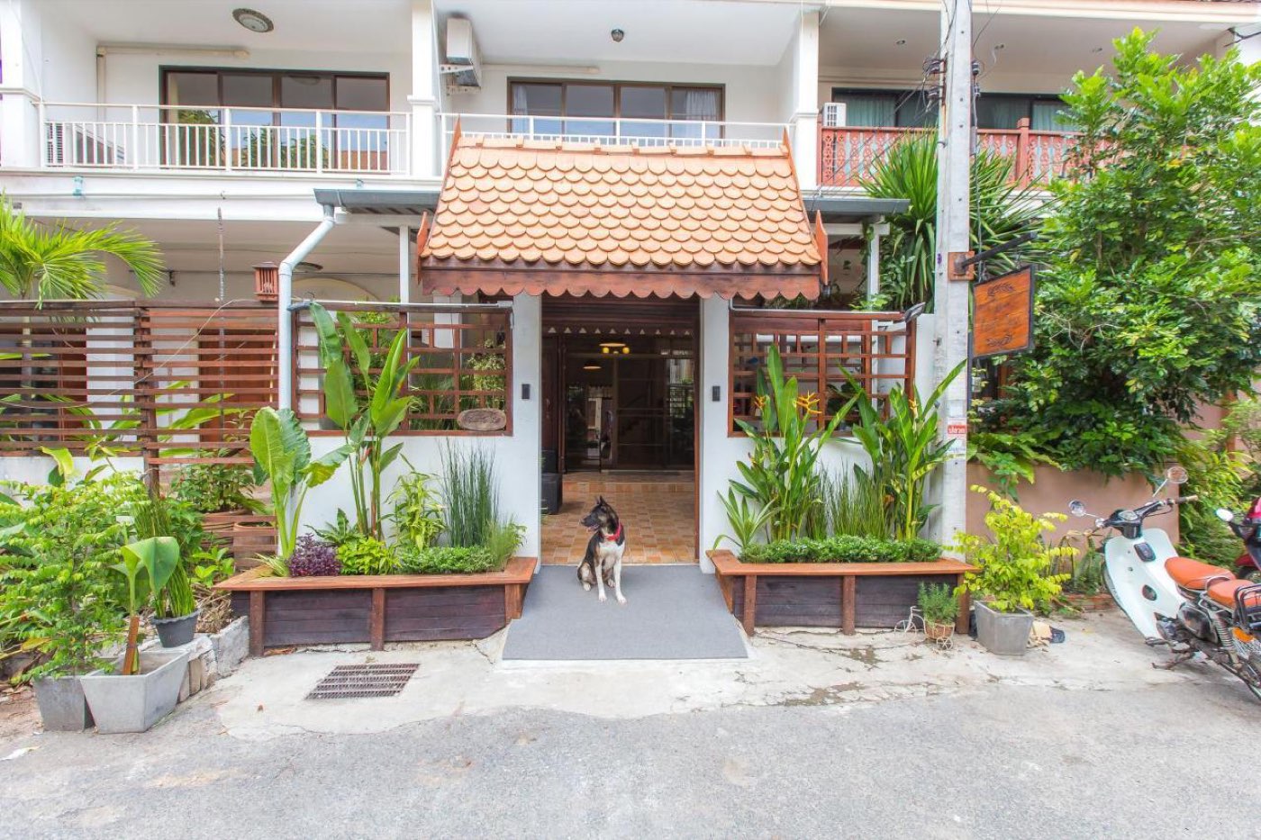 The Little Siri, the house on Sirimangkalajarn Soi 5