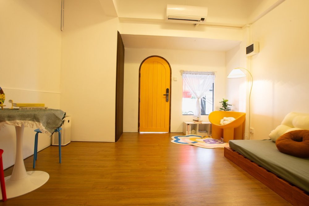 Inside nunuu's Guest House