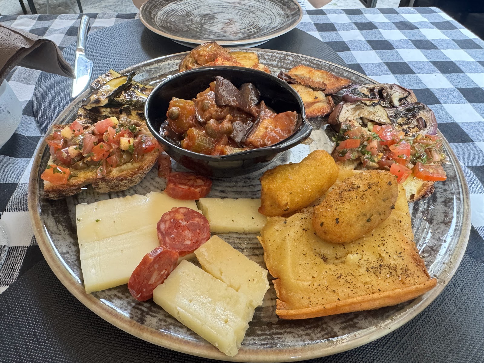 Antipasto siciliano della casa
