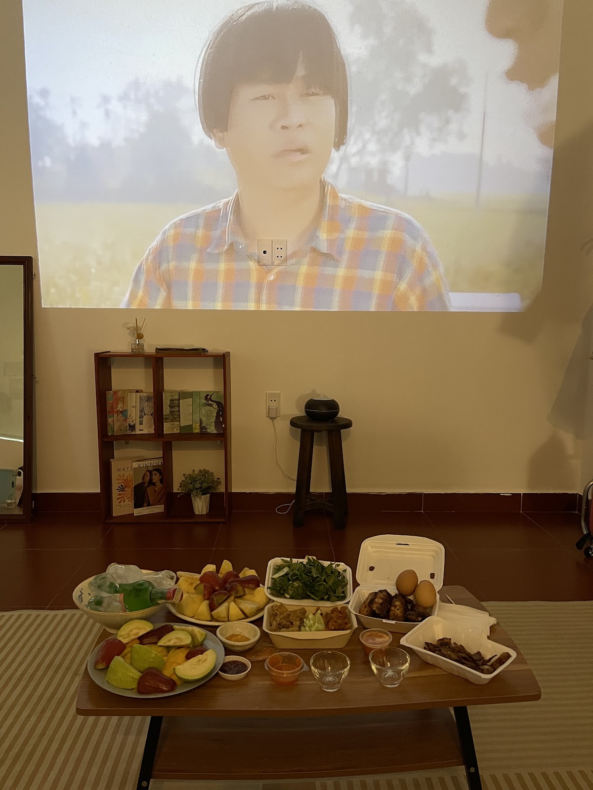 Movie night ở NHÀ BƠ