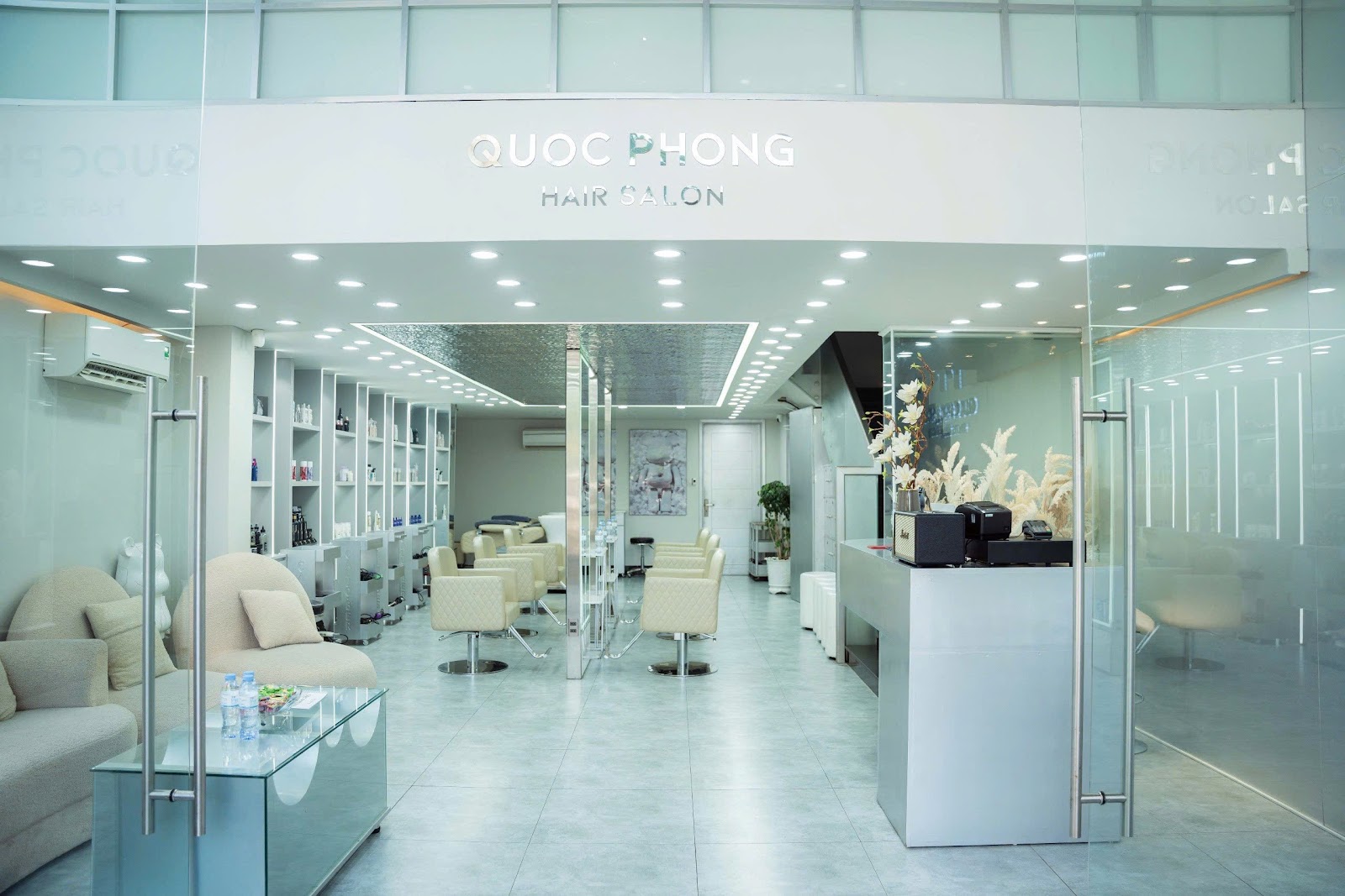 Salon Quốc Phong