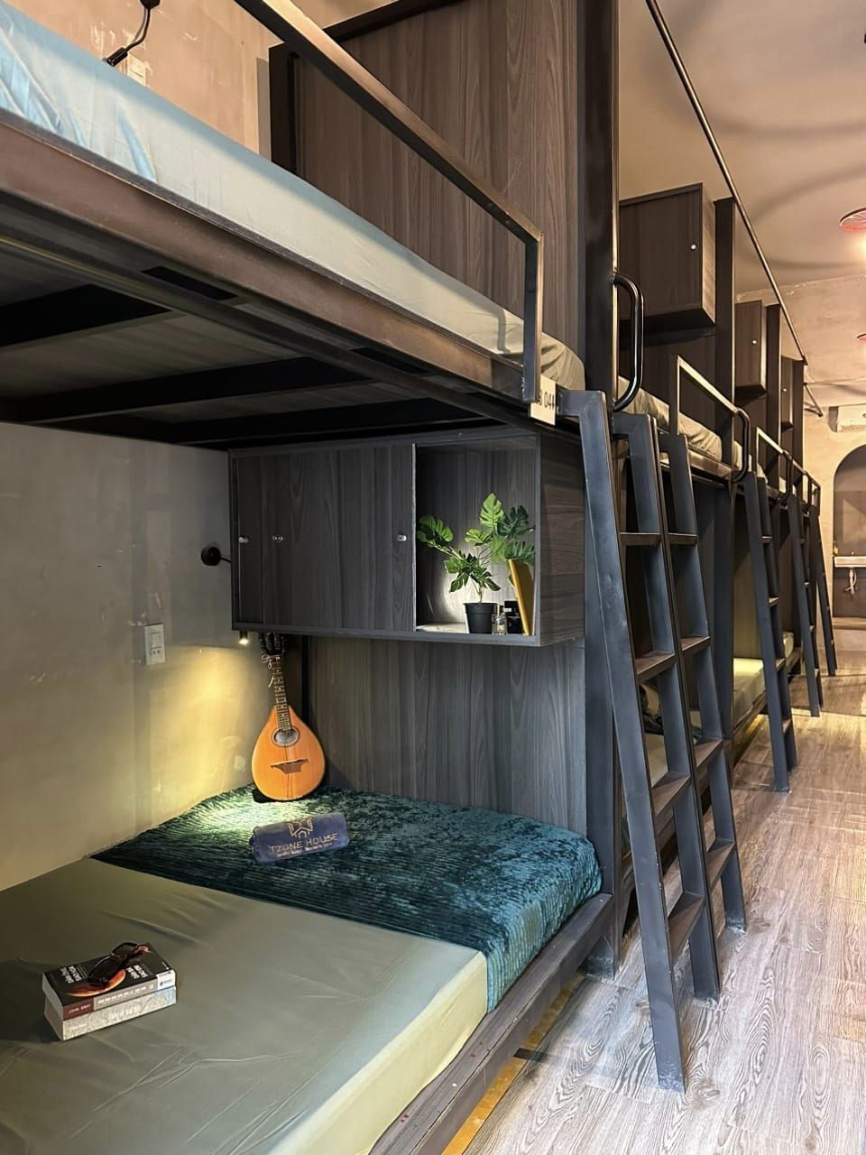 Bunk zone